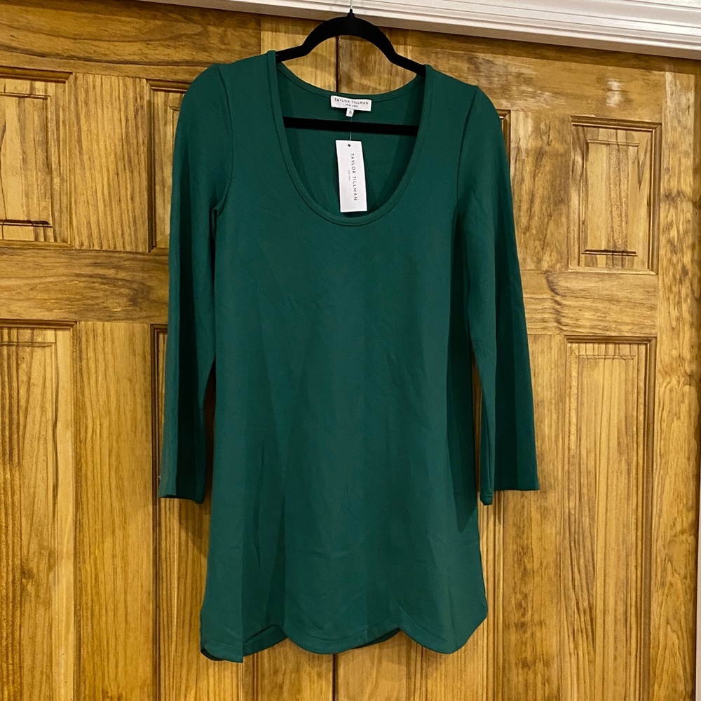 Taylor Tillman Green Long Sleeve dress with scalloped detailing size small